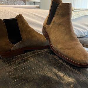 Mens Hudson Chukas- 12 Excellent condition!